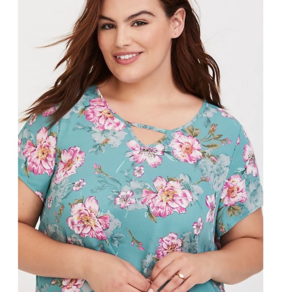 TORRID Green Floral Keyhole Blouse 4x
